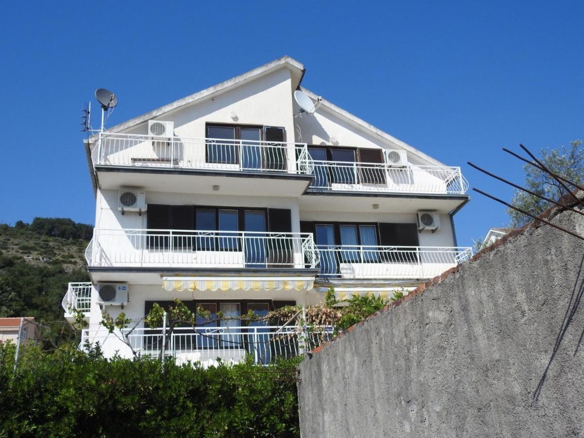 Madam Svetlana Bed & Breakfast Tivat Exterior foto