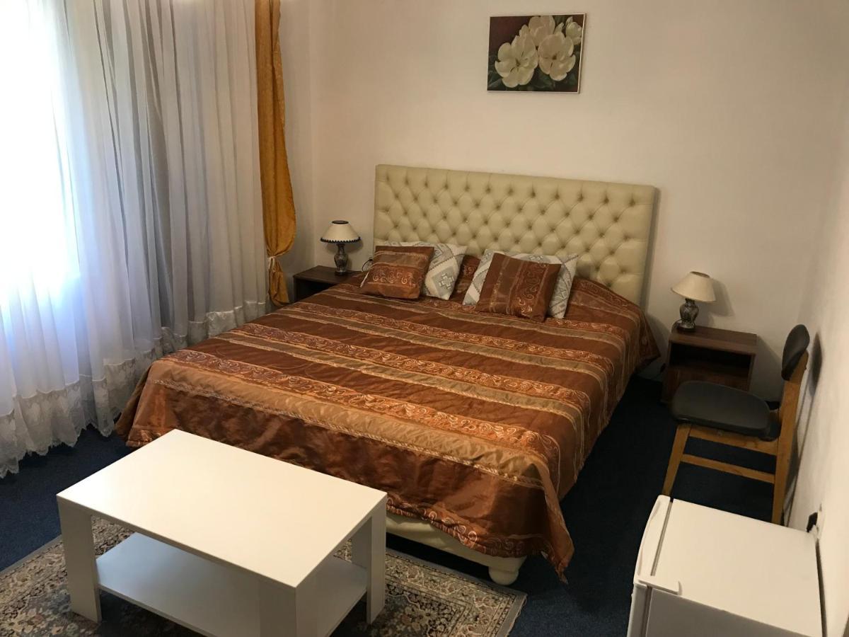 Madam Svetlana Bed & Breakfast Tivat Exterior foto
